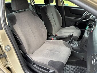 Citroen C4, 1,4i 16v 65kW, 119tkm, ČR 3/2007, 1.majitel - 15