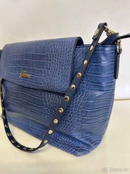 Kabelka Guess Antilla Top Handle Flap - 15