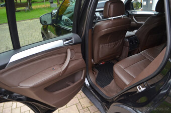 PRODÁM BMW X5 3.0D 180KW JEN 195.000KM NAVI XEN, TAŽNÉ - 15
