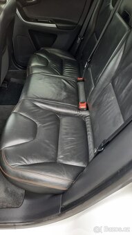 Volvo XC60 2.4D Automat-175hp r.2010 výbava Summum - 15