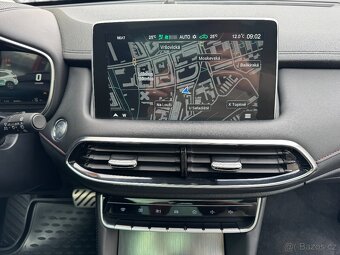 MG EHS PHEV Luxury 1.5 190kW AUT. Panorama Full LED Kamera - 15