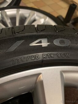 Alu kola Škoda R19 5X112 LETNÍ PNEU 235/40 R19 TRINITY - 15