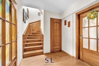 Rodinný dům s apartmánem, bazénem a naprostým soukromím – Ja - 15