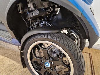 Piaggio MP3 500 LED ESP USB 4/2016 - 15