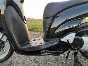 Honda SH 300i - 15