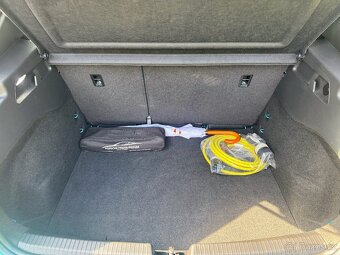 VW ID.3  62KWh  150KW  56738km 1.majitel , DPH - 15