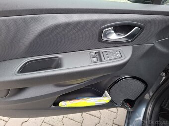 RENAULT CLIO GRANDTOUR 1.2 LIMITED 2018 - 15