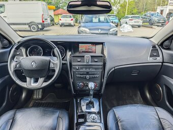 Latitude INITIALE PARIS 3.0 V6 dCi240 Automat 177kW - 15