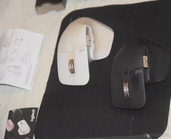 Bezdrát. Logitech MX Master 3/3S 2 kusy+ 2x USB přijímače - 15