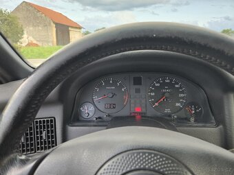 Audi 80 Cabrio 2.6 V6, 110 kW, automat – Youngtimer s duší - 15