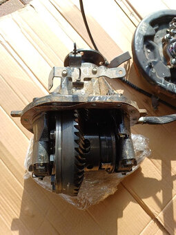 Těhlice,brzdič,rameno,tlumič,náprava,motor Mercedes W470 - 15