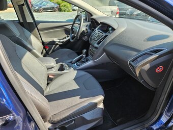 FORD FOCUS 1.6i 92KW KOMBI 2011 141TKM TITANIUM - 15