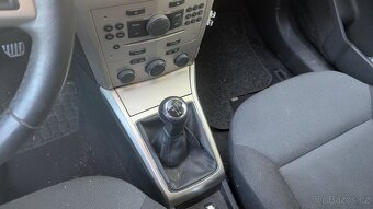 Opel Astra H 1.6 benzín 2008 75kw z167 z16xer - 15