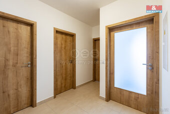Pronájem bytu 2+kk, 61 m²,ul. A. Petrofa, Hradec Králové - 15