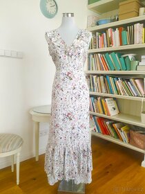 Nové bílé saténové viskozové šaty Timeout M / L luční kvítí - 15