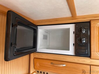 Fendt Platin 510, 4 osoby, sprcha, bojler, fr.postel - 15