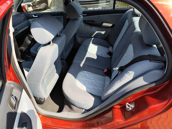 Škoda Fabia 1,4i 16V 74KW 1.MAJ EL.ŠÍBR SERVIS NOVÉ ČR 2002 - 15