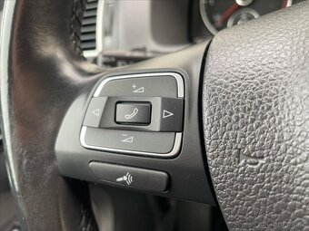 Volkswagen Touran 2,0 TDi 7 MÍSTNÉ  Comfortline BlueMotion - 15