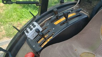 John Deere 5500n - 15