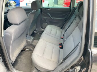 VW Passat combi 1.6i, 75 kW, 2004, klima, ALU R16, tažné - 15