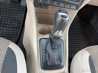 Škoda Rapid 1,4 TSi,90kw,DSG,PANO,TAŽNÉ - 15