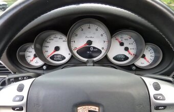 Porsche 911 Turbo (997) – 480 koní - 15