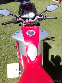 MV Agusta Brutale 910 - 15