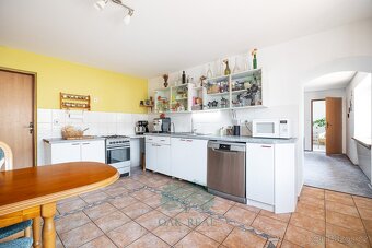 Prodej zemědělská usedlost 883 m2, pozemek 6 835 m2 - Velká  - 15