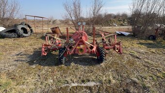 Silá čističky vlečky a iné náradie traktory - 15