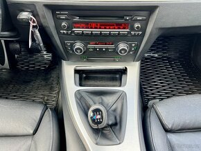 BMW 320i 110 kW Mpaket,Kůže,Výhřevy,Servis - 15