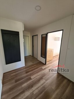 Pronájem hezkého bytu 3+1, 67m2 s lodžií, Opava, ul. Bílovec - 15