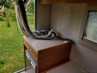 Garážovaný minikaravan zn. KONDOR - 15