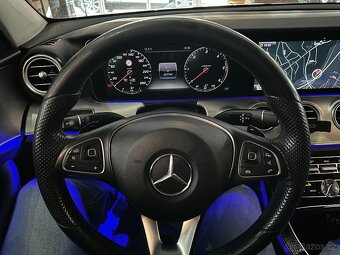 Mercedes-Benz Třídy E 220 D - 15