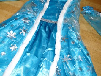 Překrásné dlouhé šaty princezna Elza + plášť vel.122/128. - 15