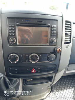 Mercedes-Benz Sprinter 318 CDI 3,0 V6 OBYTNÝ - 15