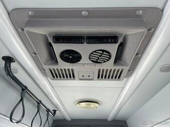 Mercedes-Benz Sprinter - 15