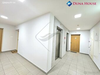 Pronájem bytu 1+kk 64 m² Ke Kapslovně, Praha - Žižkov - 15