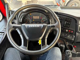 Iveco TRAKKER 6x4 E6 NOSIČ KONTEJNERŮ - 15