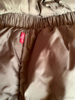 dámská péřová bunda zn. Levi's - vel. M - 15