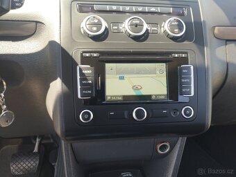 VOLKSWAGEN TOURAN 1,6TDI 77KW,AUTOMAT,KOMPLET ODSERVISOVÁNO. - 15