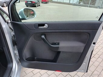Volkswagen Golf Plus 1,2 TSI,77KW,KLIMA,VÝHŘEV,PARK - 15