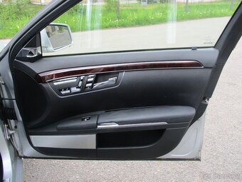 MERCEDES BENZ  S 500 V8 - W 221, 4 MATIC, nové STK - 15