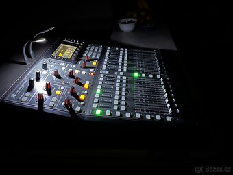 Digitální mixážní pult Behringer X32 Producer + case - 15