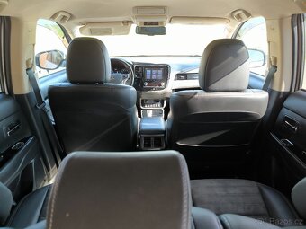 Mitsubishi Outlander 2.4 PLUG-IN HYBRID 4WD Basis Spirit2020 - 15