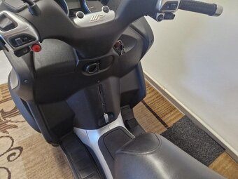 Piaggio MP3 400 LT řidičský průkaz B - 15