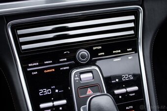 Porsche Panamera 4 E-Hybrid 4x4 A/T - 15