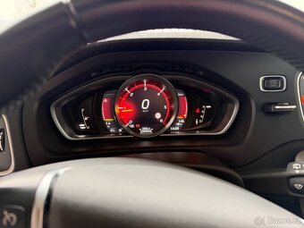 Volvo v40 D3 2019r - 15