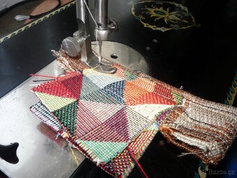 PŘENOSNÝ šicí stroj BOBBIN na KŮŽI - 220 V - 15