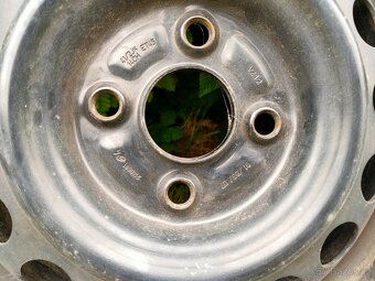175/65 R14 na discích, vzorek min. 6,2 mm - 15