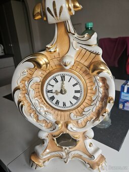 Pozůstalost šperky porcelan hodiny. Anfora.atd. - 15